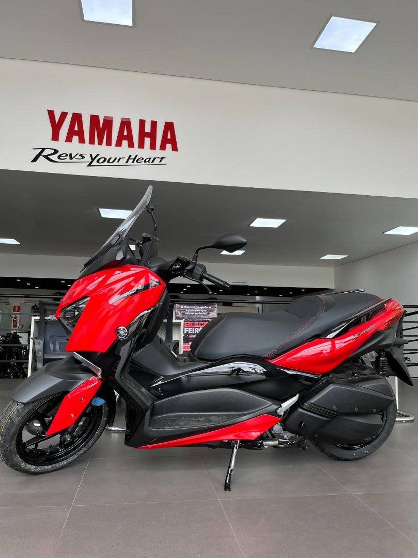 Yamaha Xmax 2024